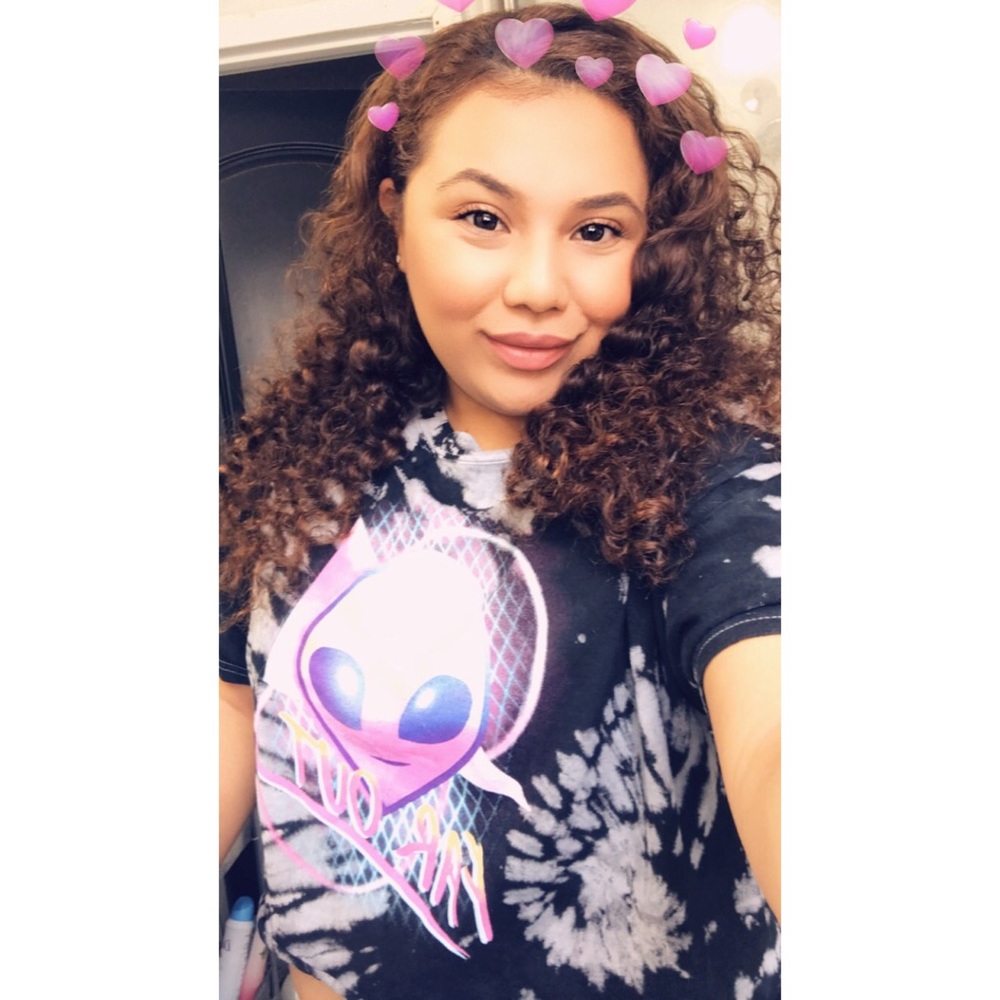 Meet your Posher, Leslie